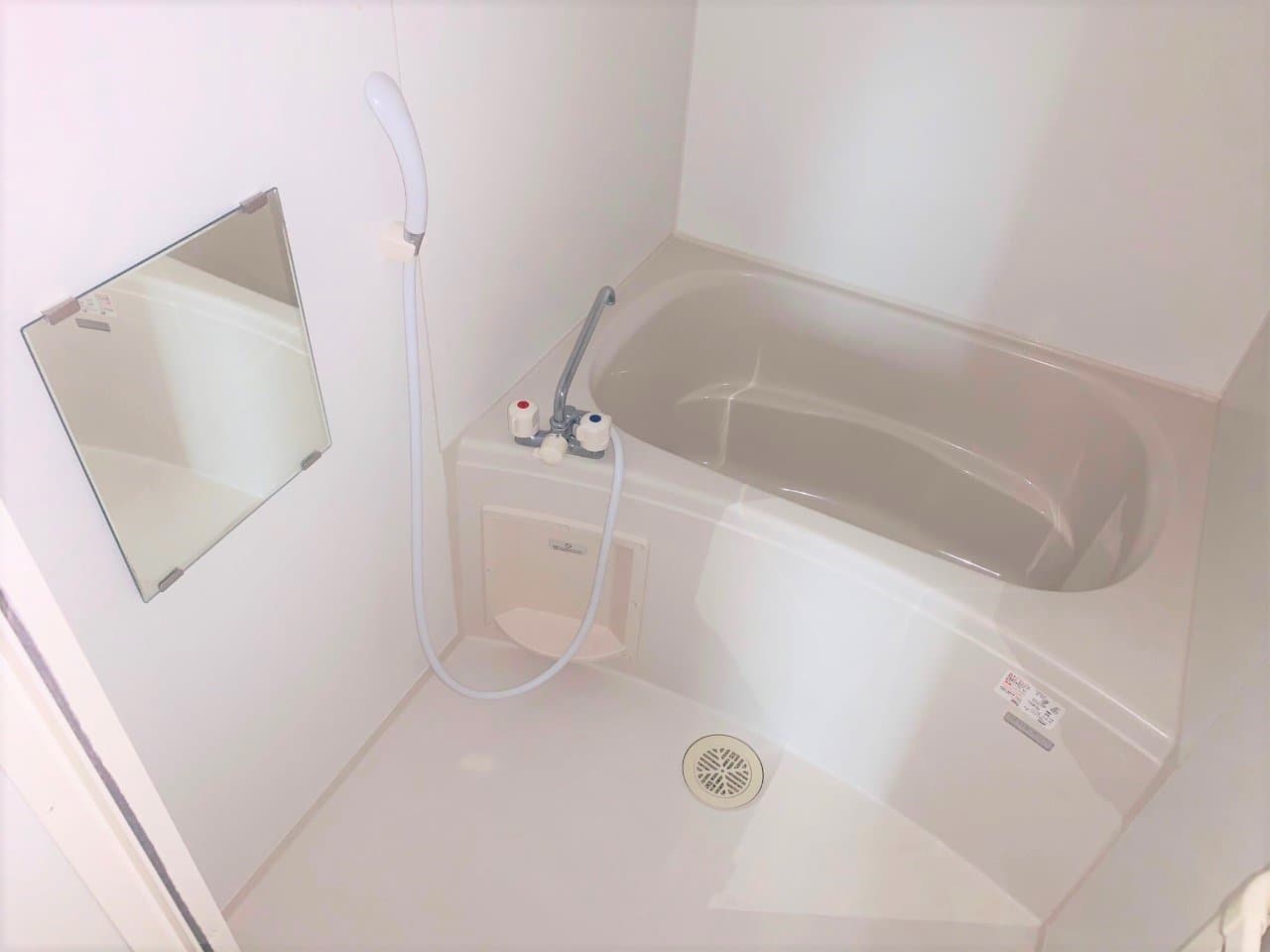 Room image 8