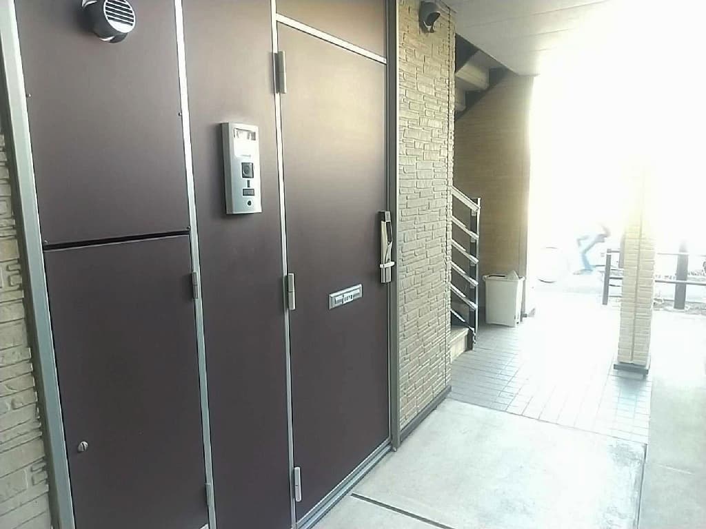 Room image 12