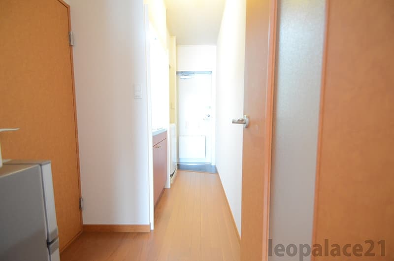 Room image 11