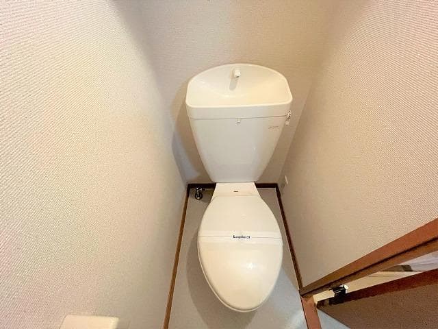 Room image 9