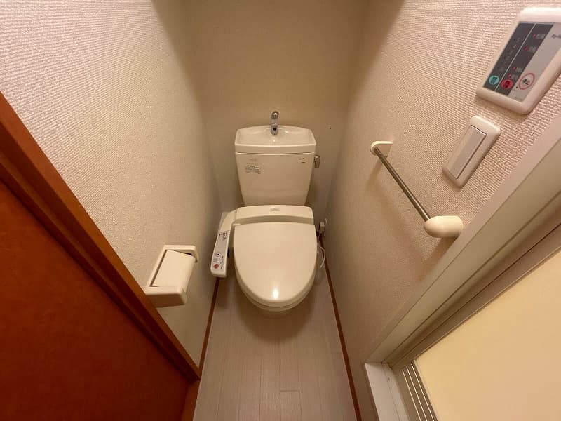 Room image 8