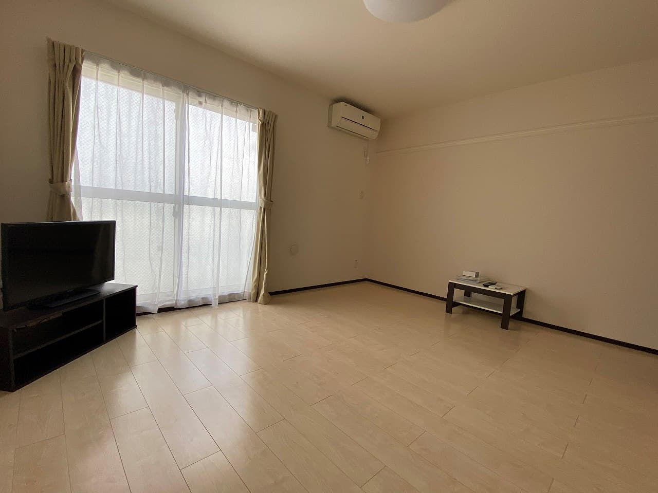 Preview interior of LEONEXT Patata