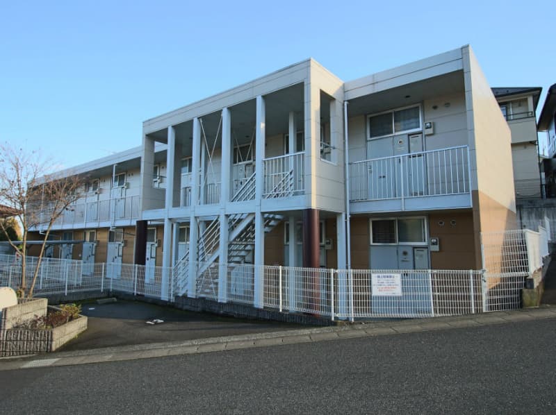 Main exterior of leopalace On The Hill
