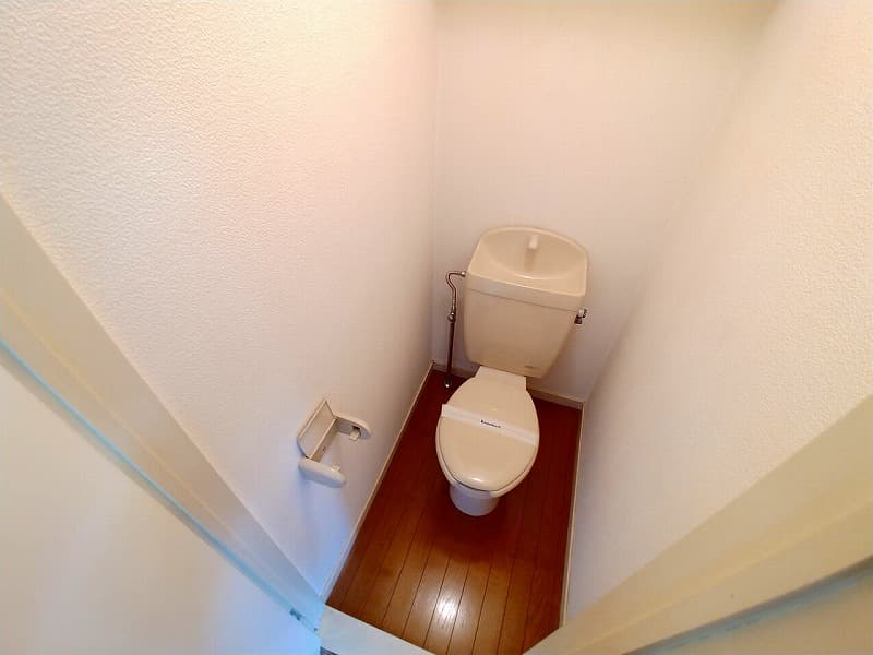 Room image 8