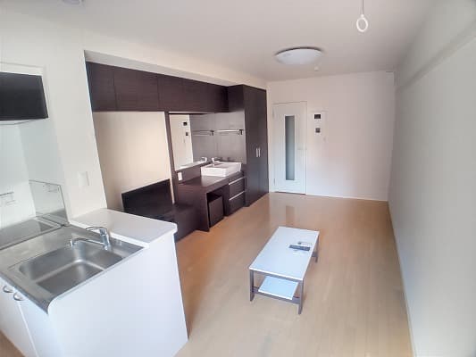 Room image 12