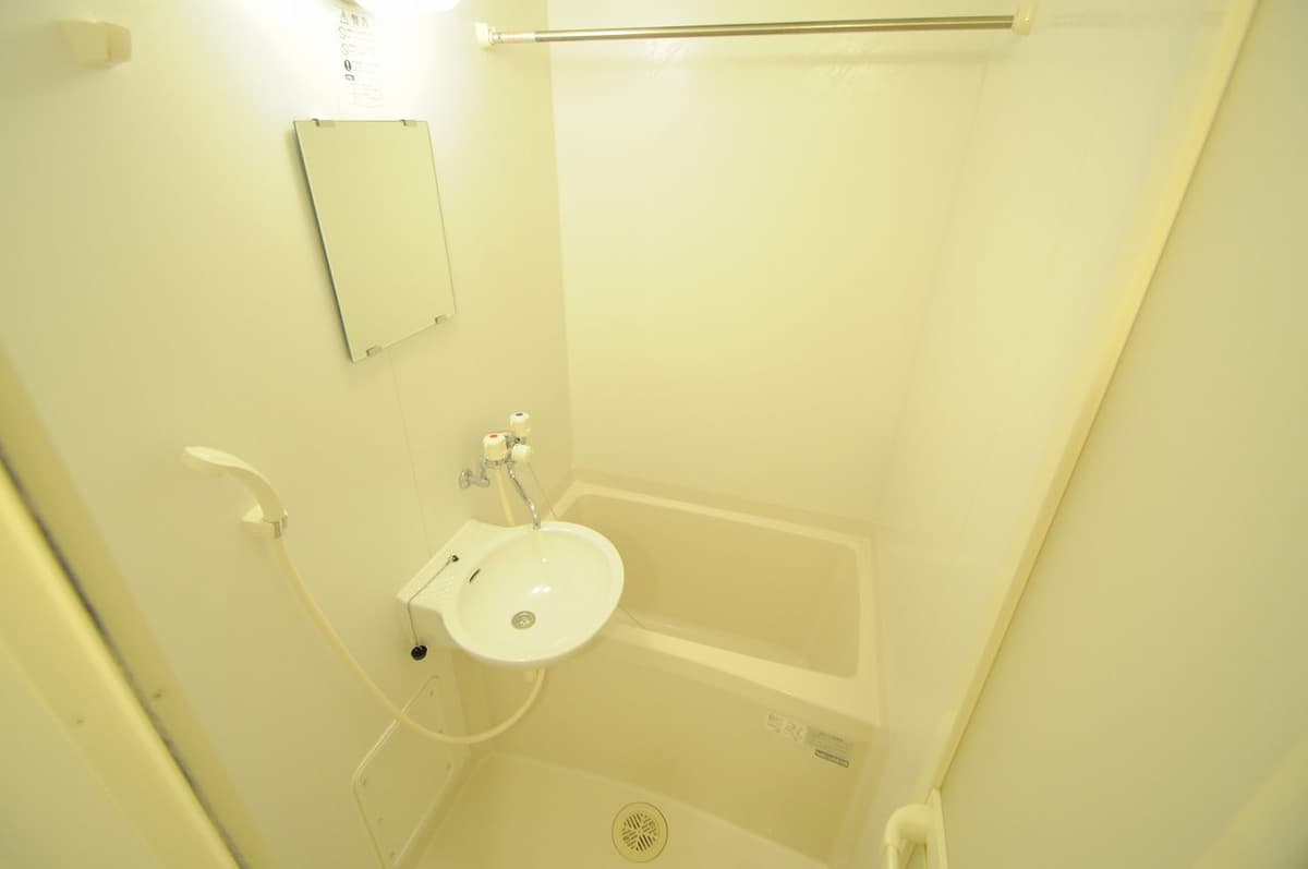 Room image 8