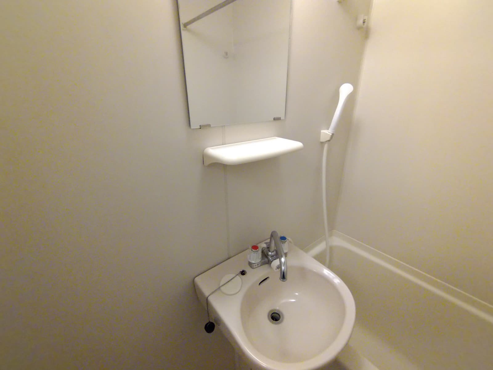 Room image 10
