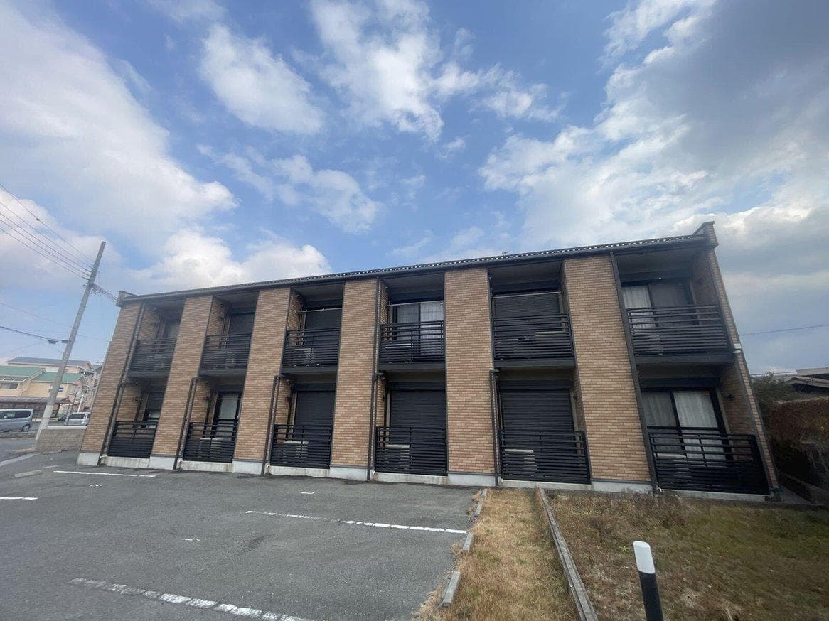 Main exterior of LEONEXT Sugi
