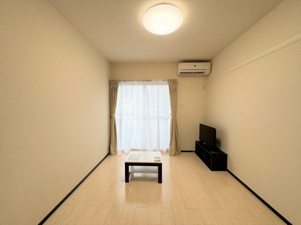 Room image 11