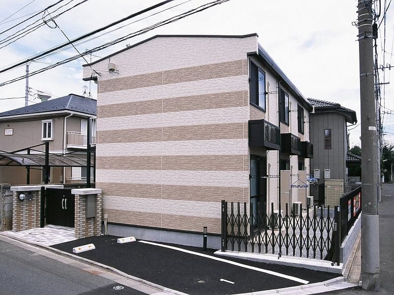 Main exterior of leopalace Kitahara