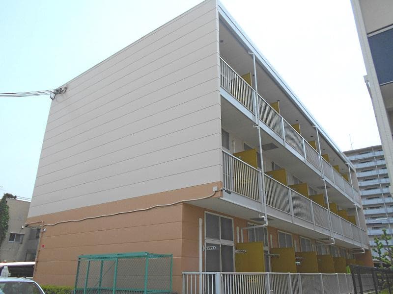 Main exterior of leopalace Subaru