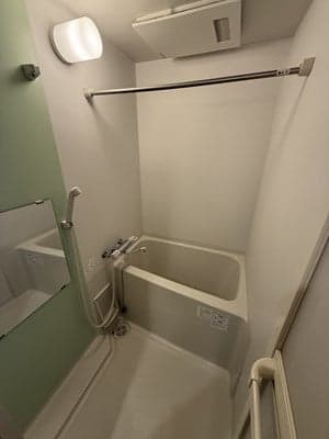 Room image 8