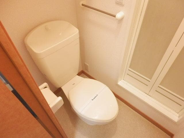 Room image 15