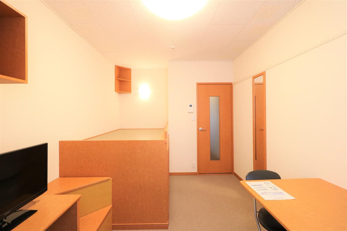Room image 11