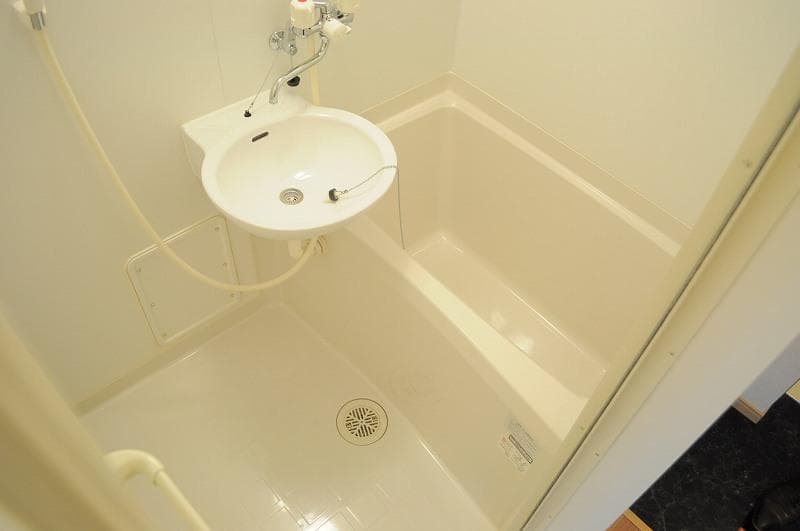 Room image 8
