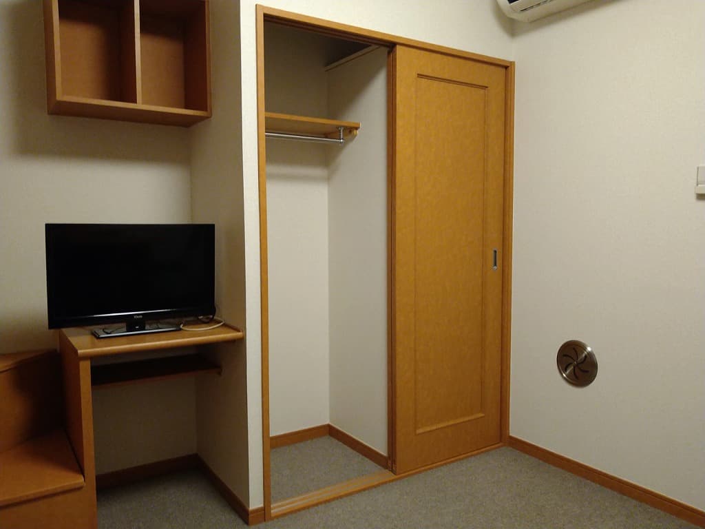 Room image 10