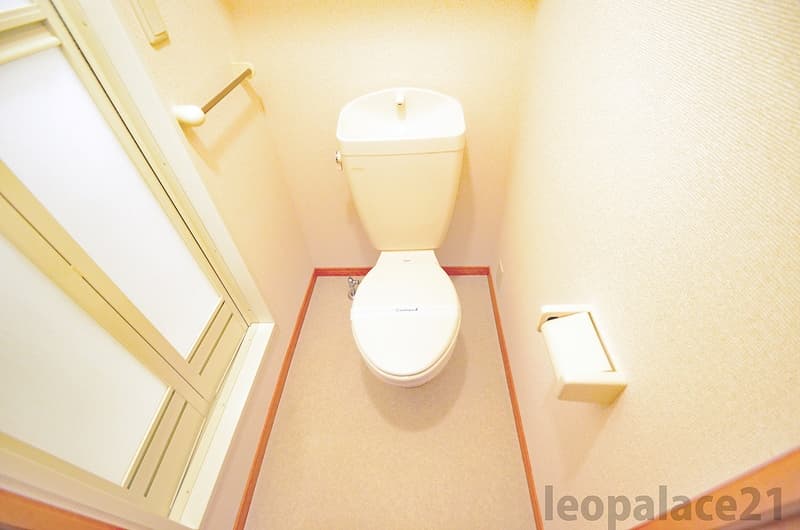 Room image 10