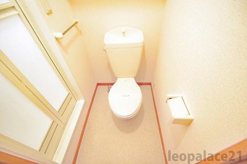 Room image 10