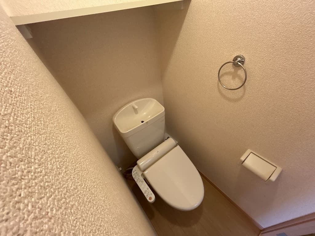 Room image 8