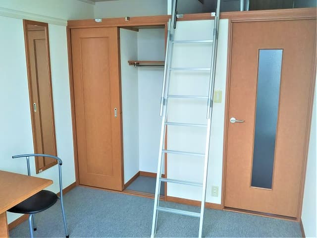 Room image 11