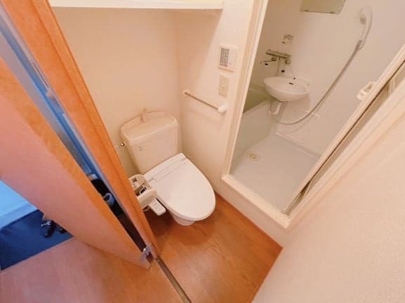 Room image 9