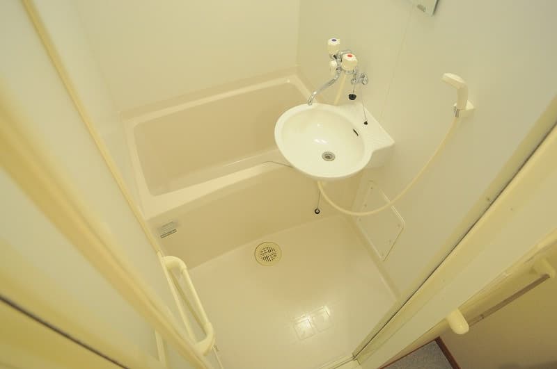 Room image 16