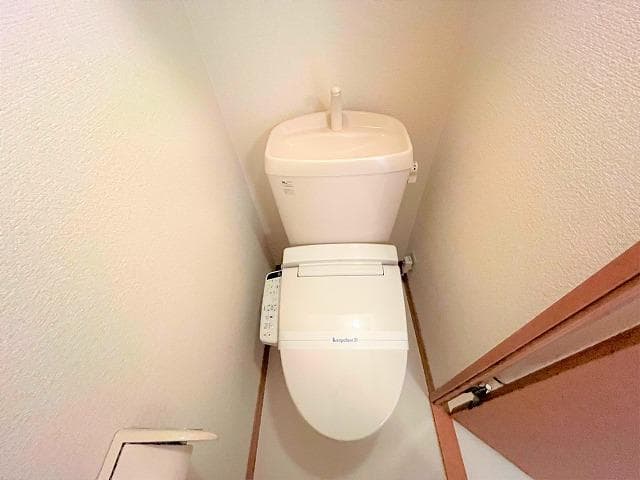 Room image 9