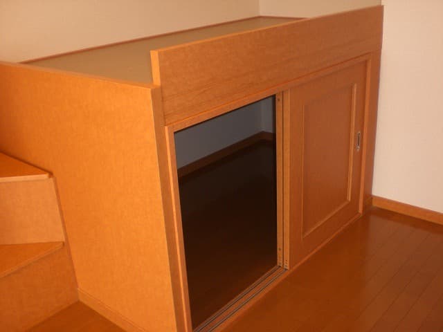 Room image 8