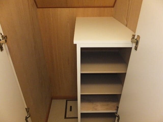 Room image 13