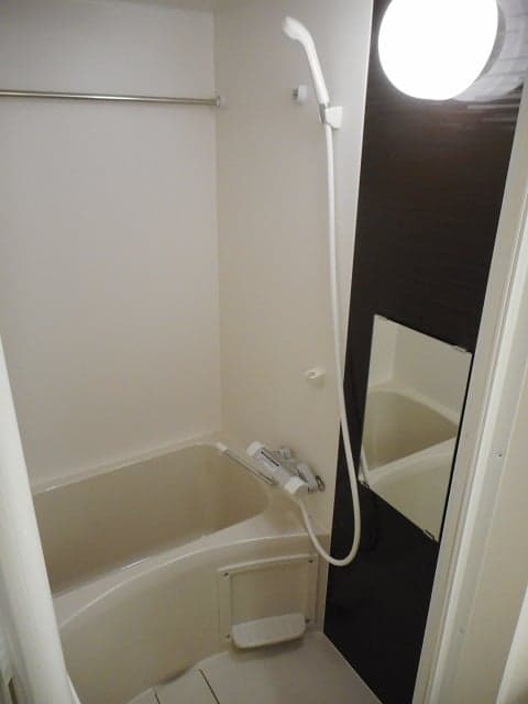 Room image 12