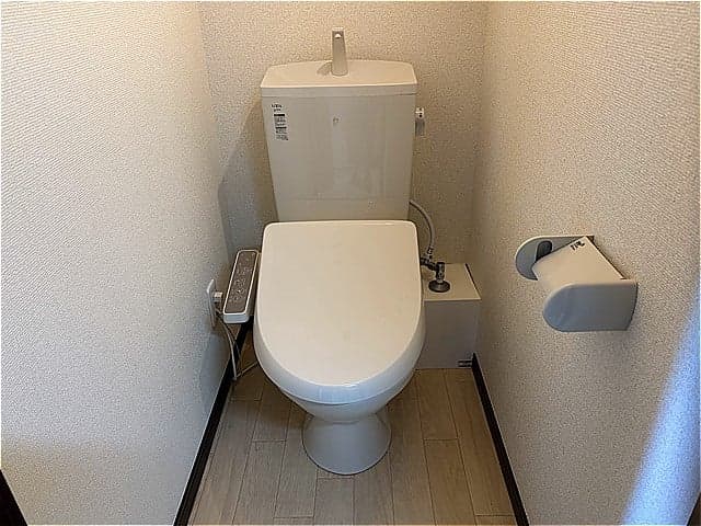 Room image 10
