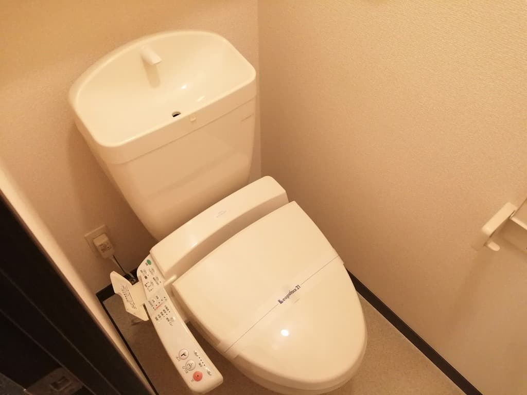 Room image 8
