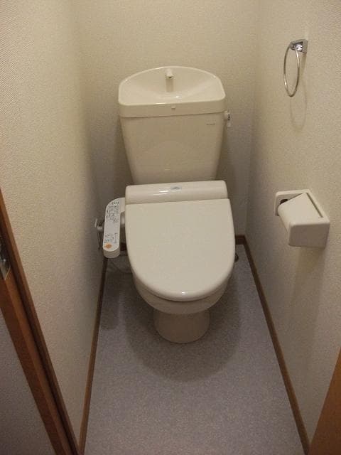 Room image 15
