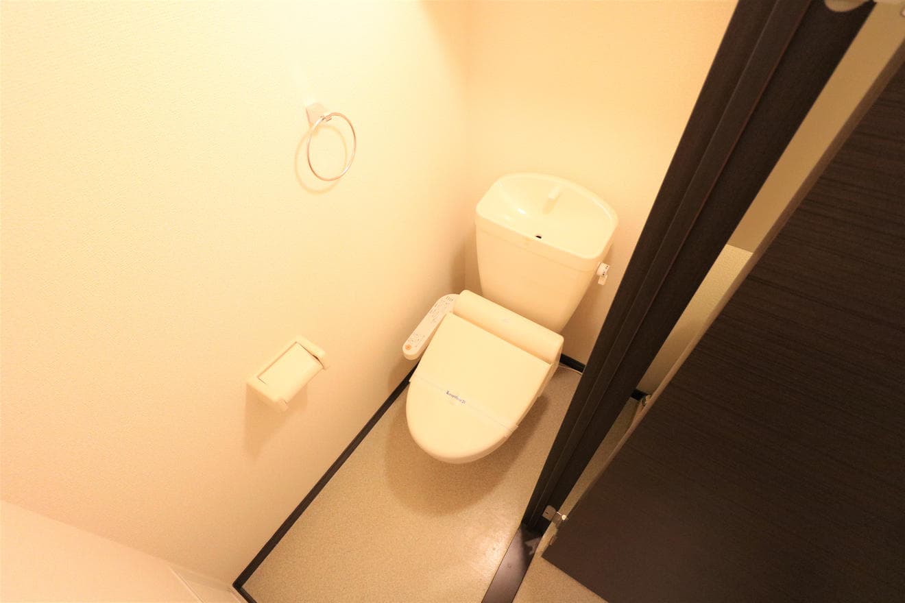 Room image 15