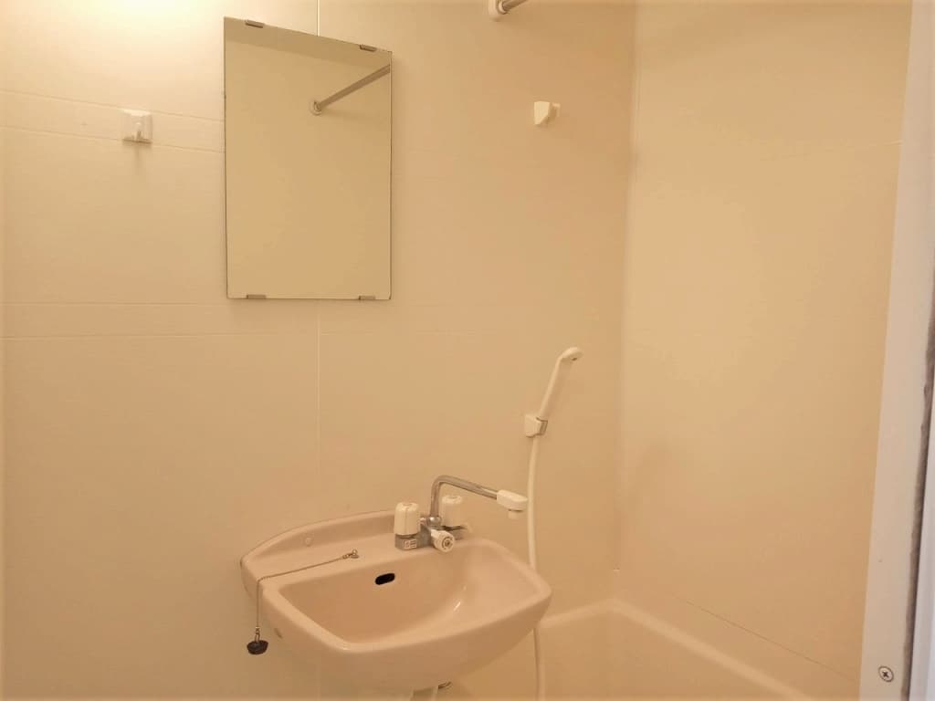 Room image 16