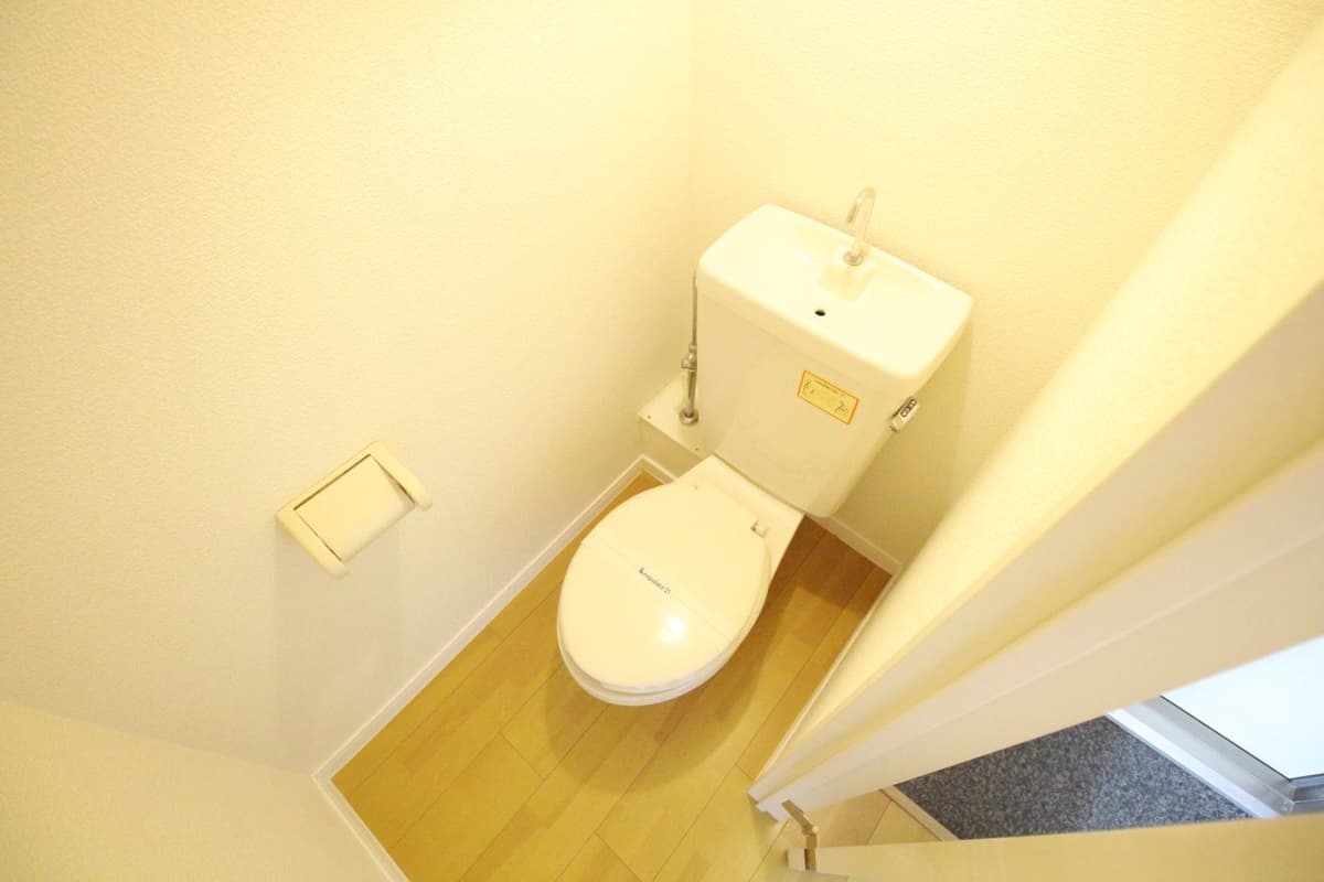 Room image 10