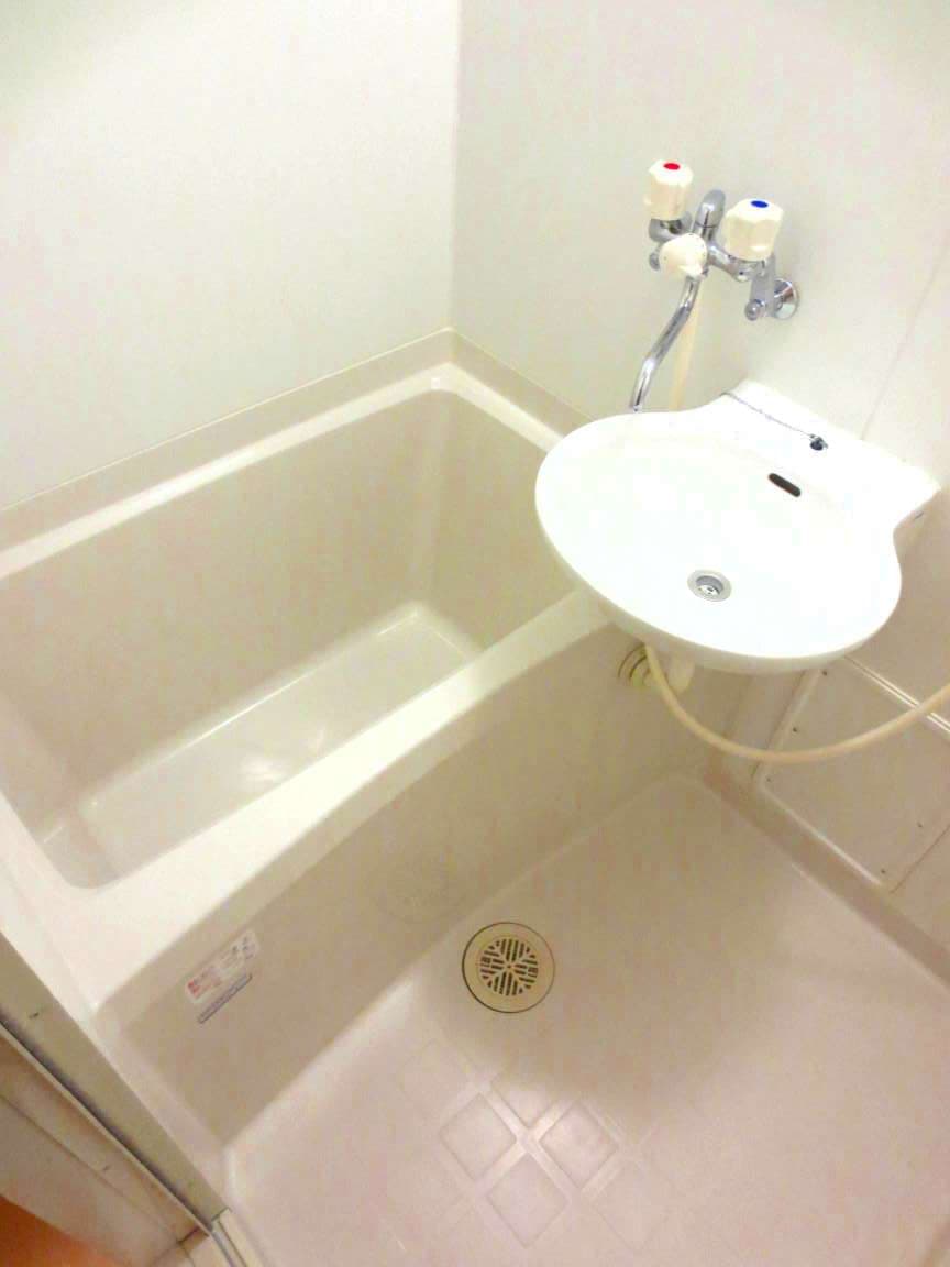 Room image 13