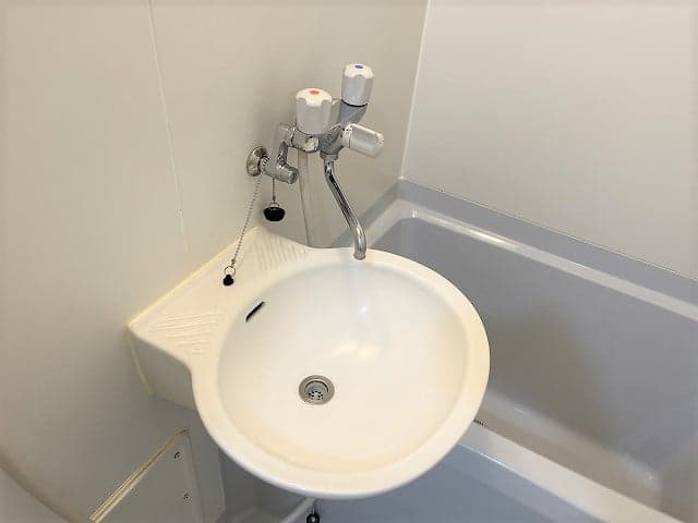 Room image 8
