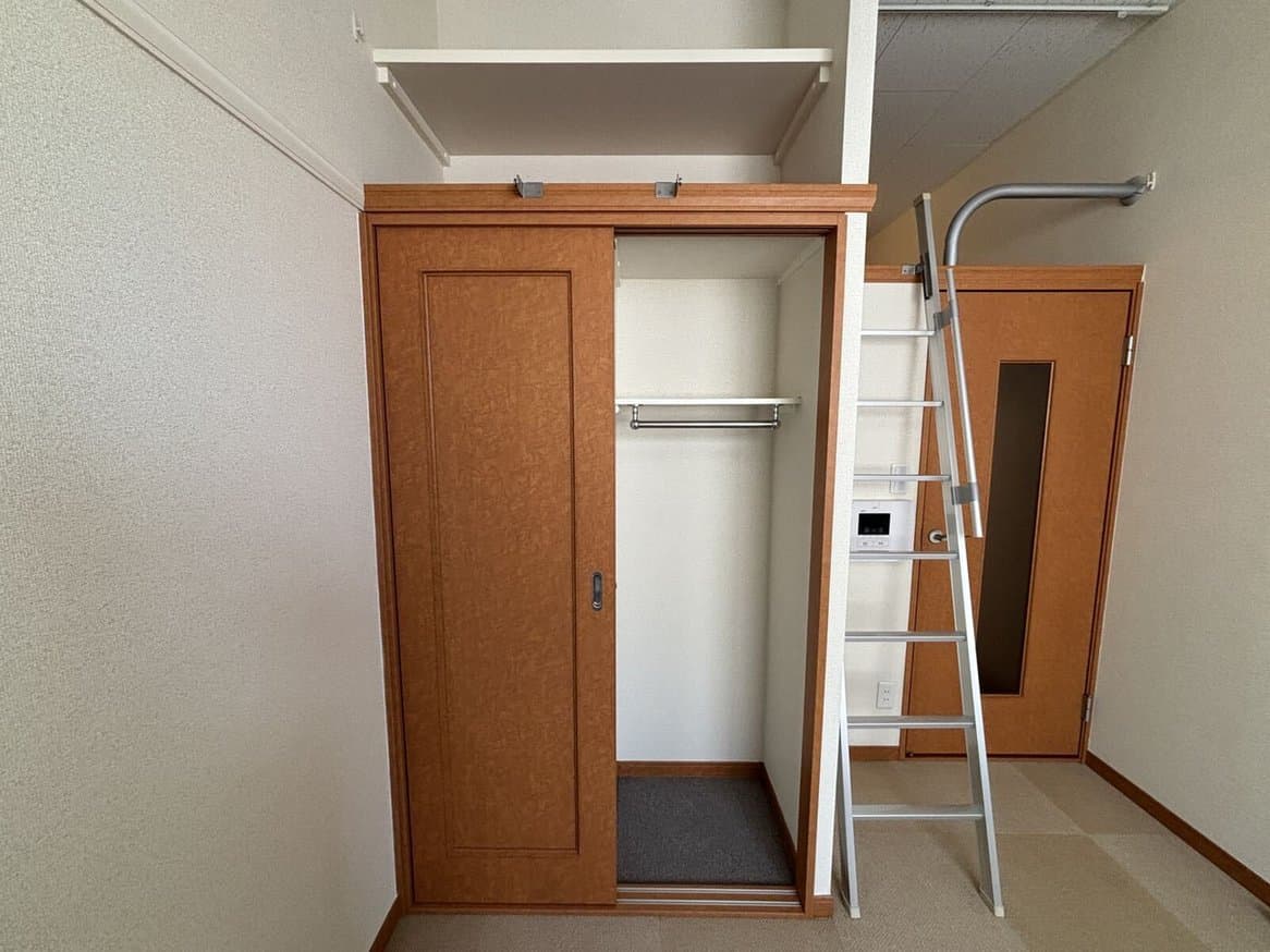 Room image 11