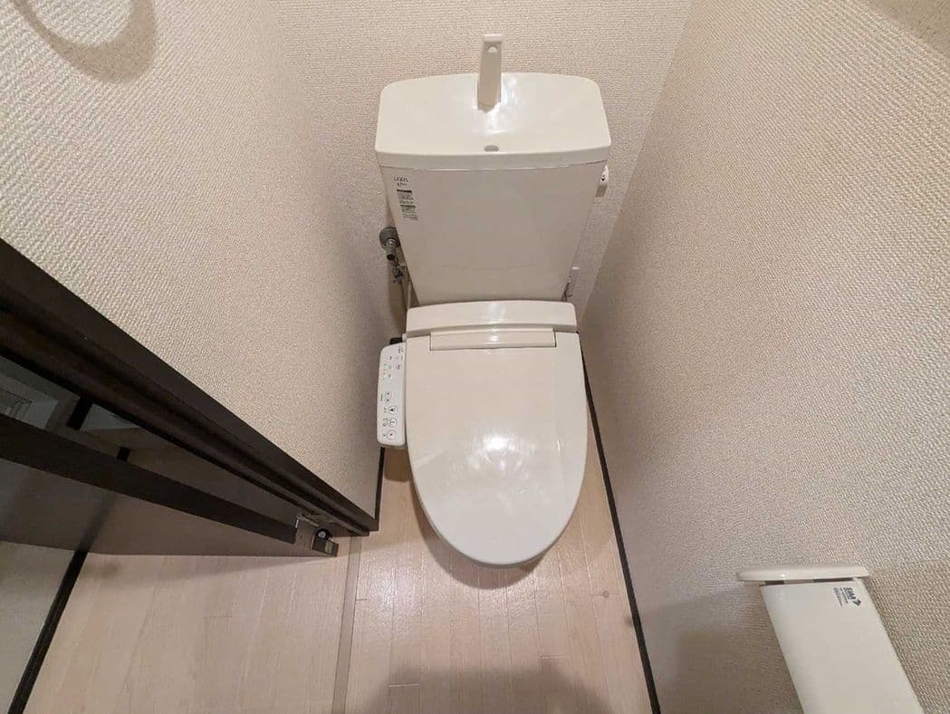 Room image 9