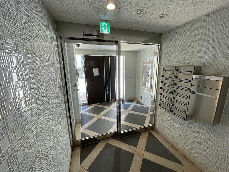 Room image 9