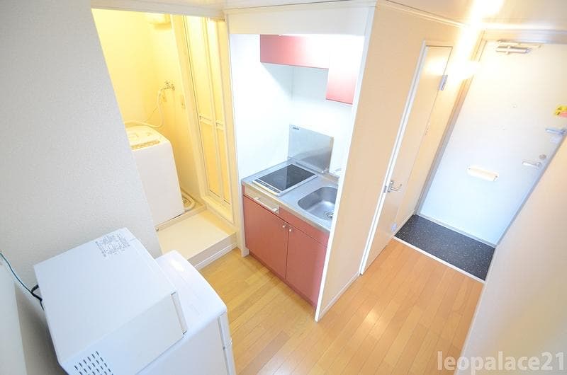 Room image 8