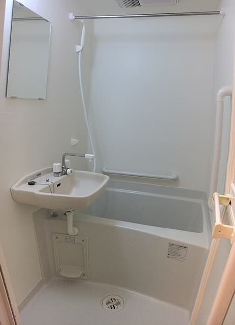 Room image 8
