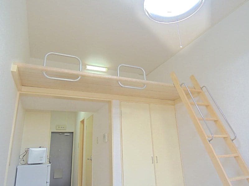 Room image 8