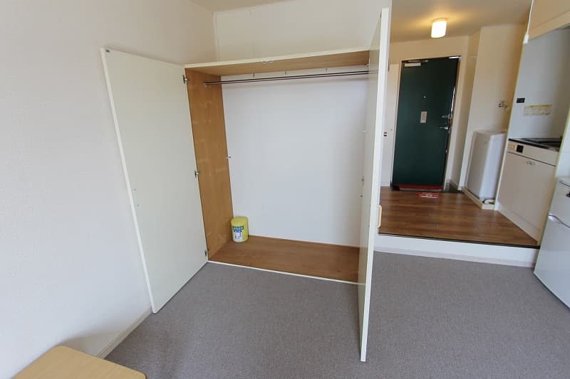 Room image 8