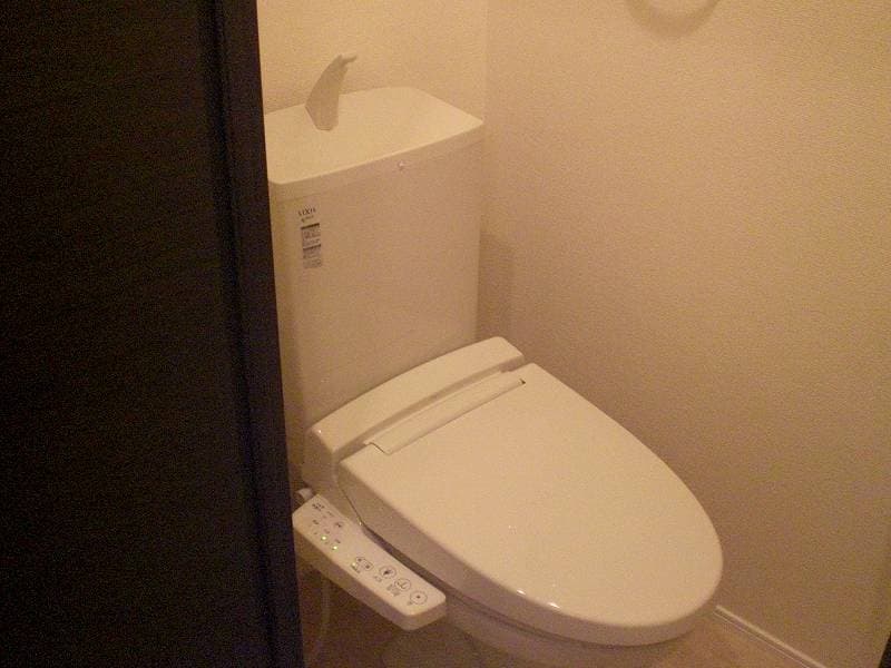 Room image 8
