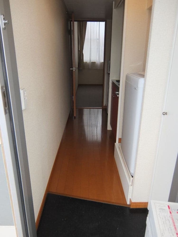Room image 8
