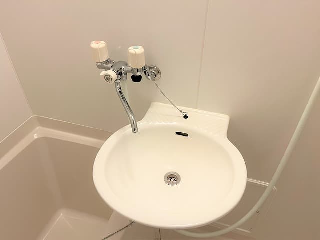 Room image 8