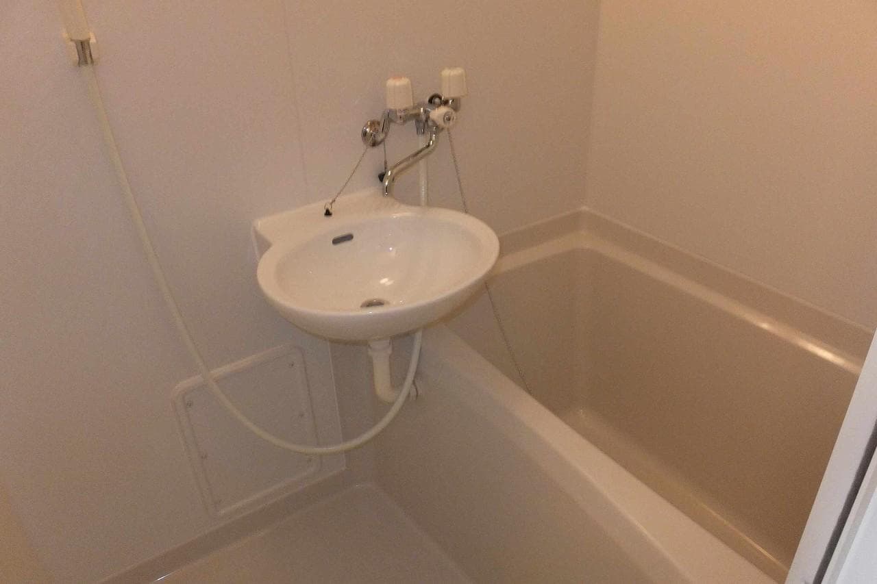 Room image 10