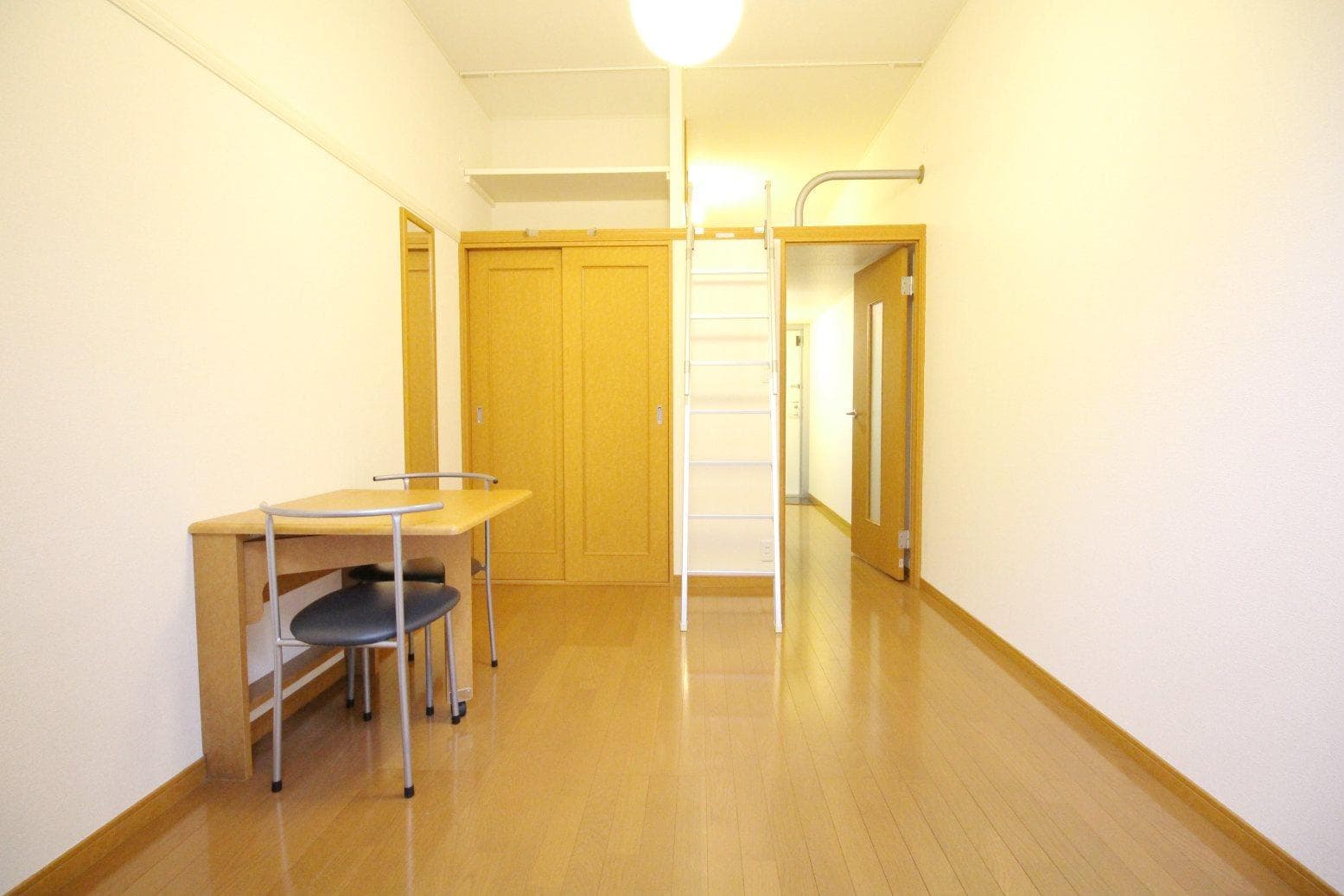 Preview interior of leopalace Evergreen